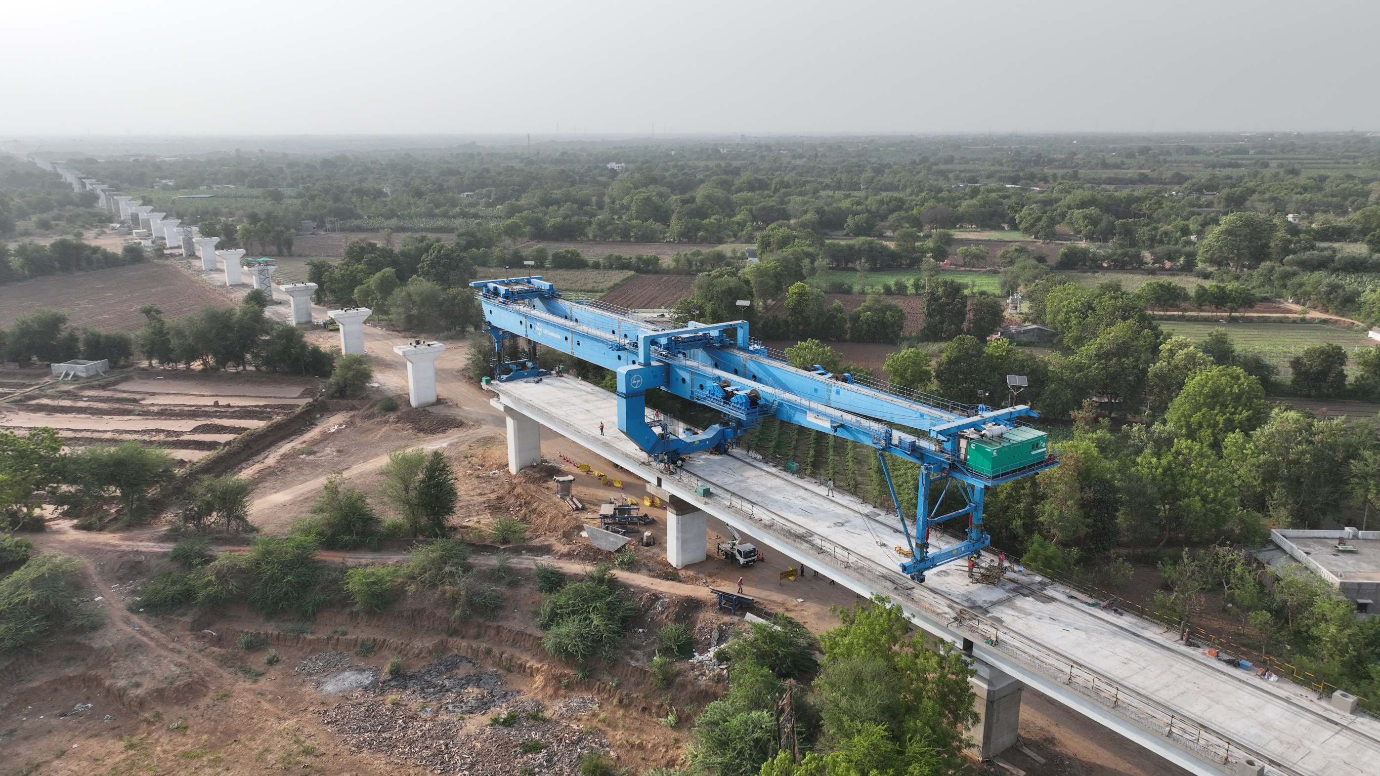 25.11.2021 रोजी गर्डर काँक्रीटीकरणाचे काम प्रगतीपथावर